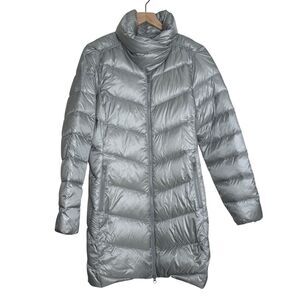 L.L. Bean Womens Ultralight 850 Down Coat Silver Gray Downtek Puffer Coat Size M